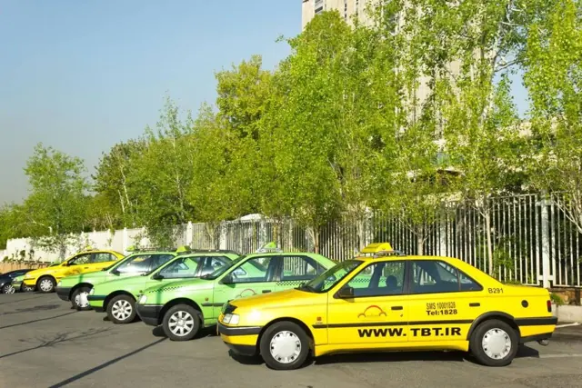 ردیف تاکسی‌های شرکت