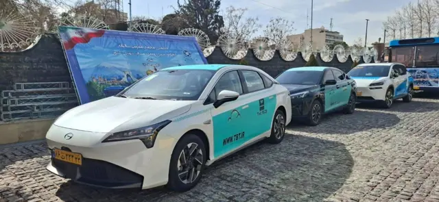 خودروها در یک قاب